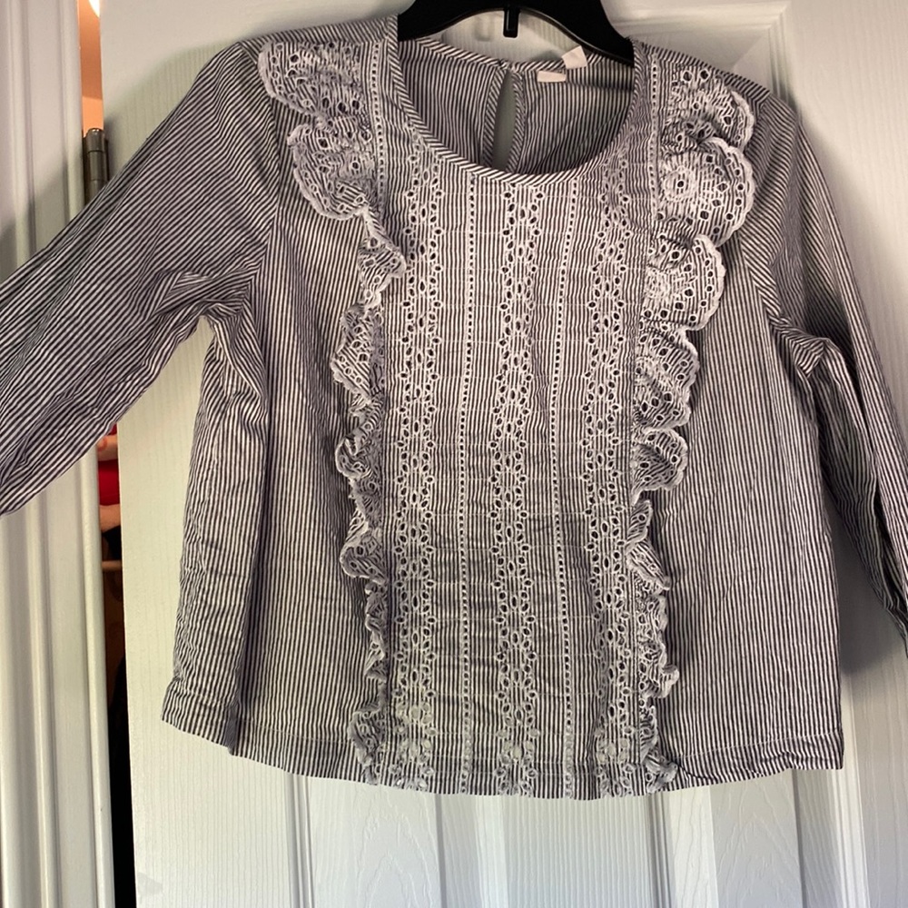Blouse with embroidered design